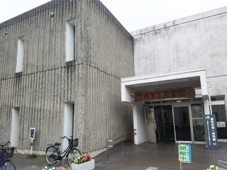 館林市立図書館の写真