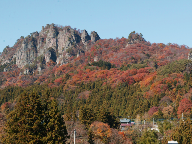 岩櫃山 群馬の紅葉特集21 紅葉 季節 自然 吾妻郡東吾妻町 イベント情報 ぐんラボ