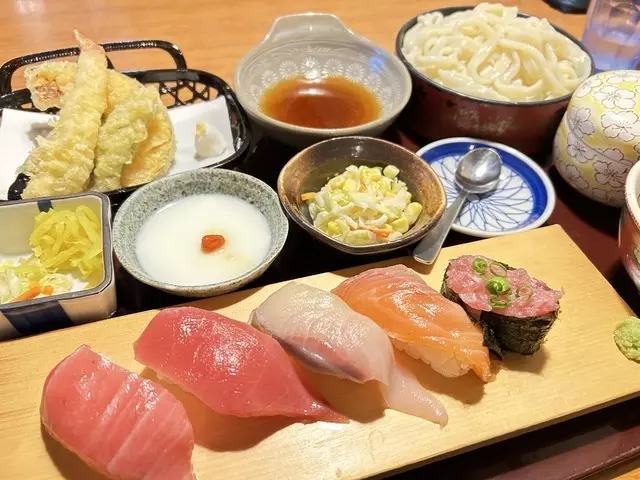 一番人気は「お寿司天ぷら御膳」