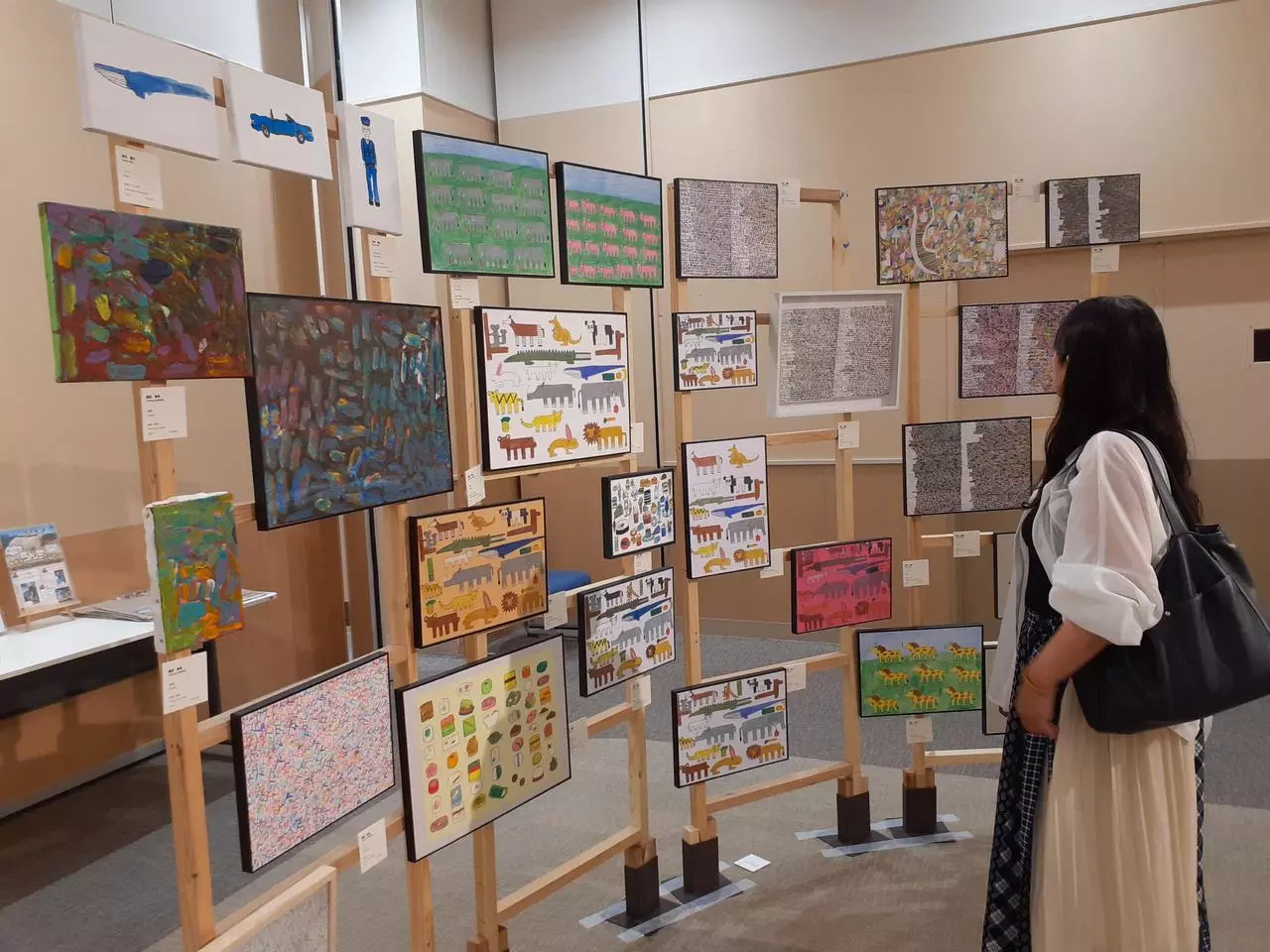 (別会場での展示販売会の様子)